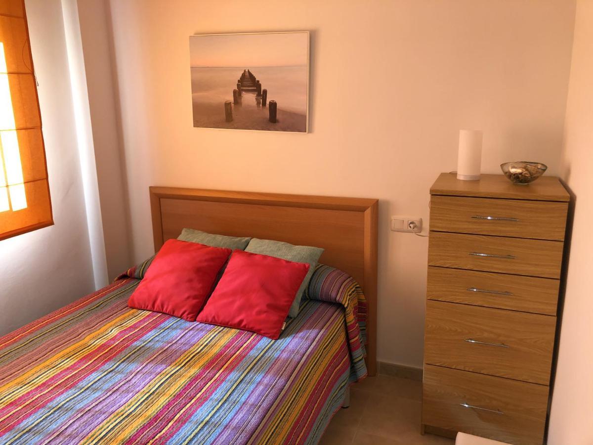 Apartamento Junto Al Mar Los Marineros Con Acceso Independiente Por Terraza Пусол Екстериор снимка