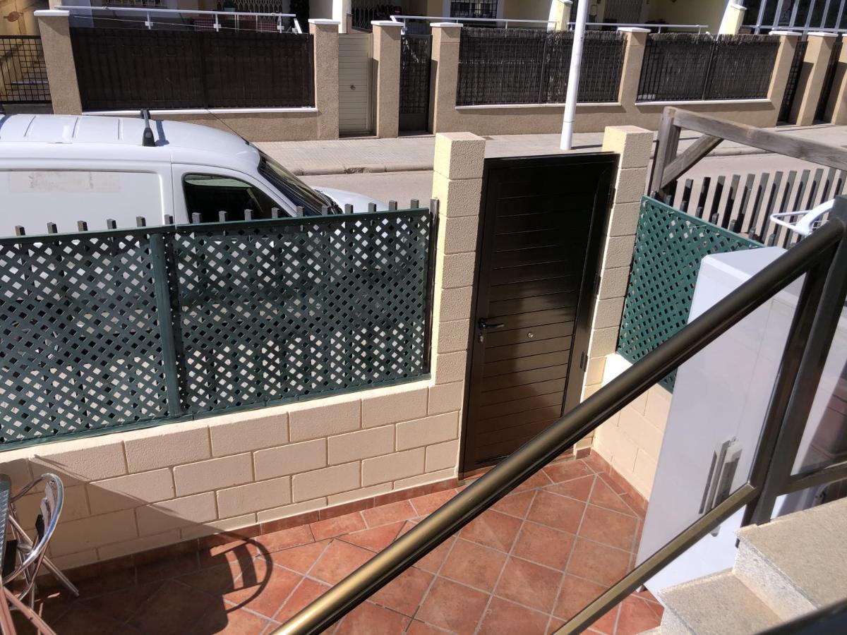 Apartamento Junto Al Mar Los Marineros Con Acceso Independiente Por Terraza Пусол Екстериор снимка