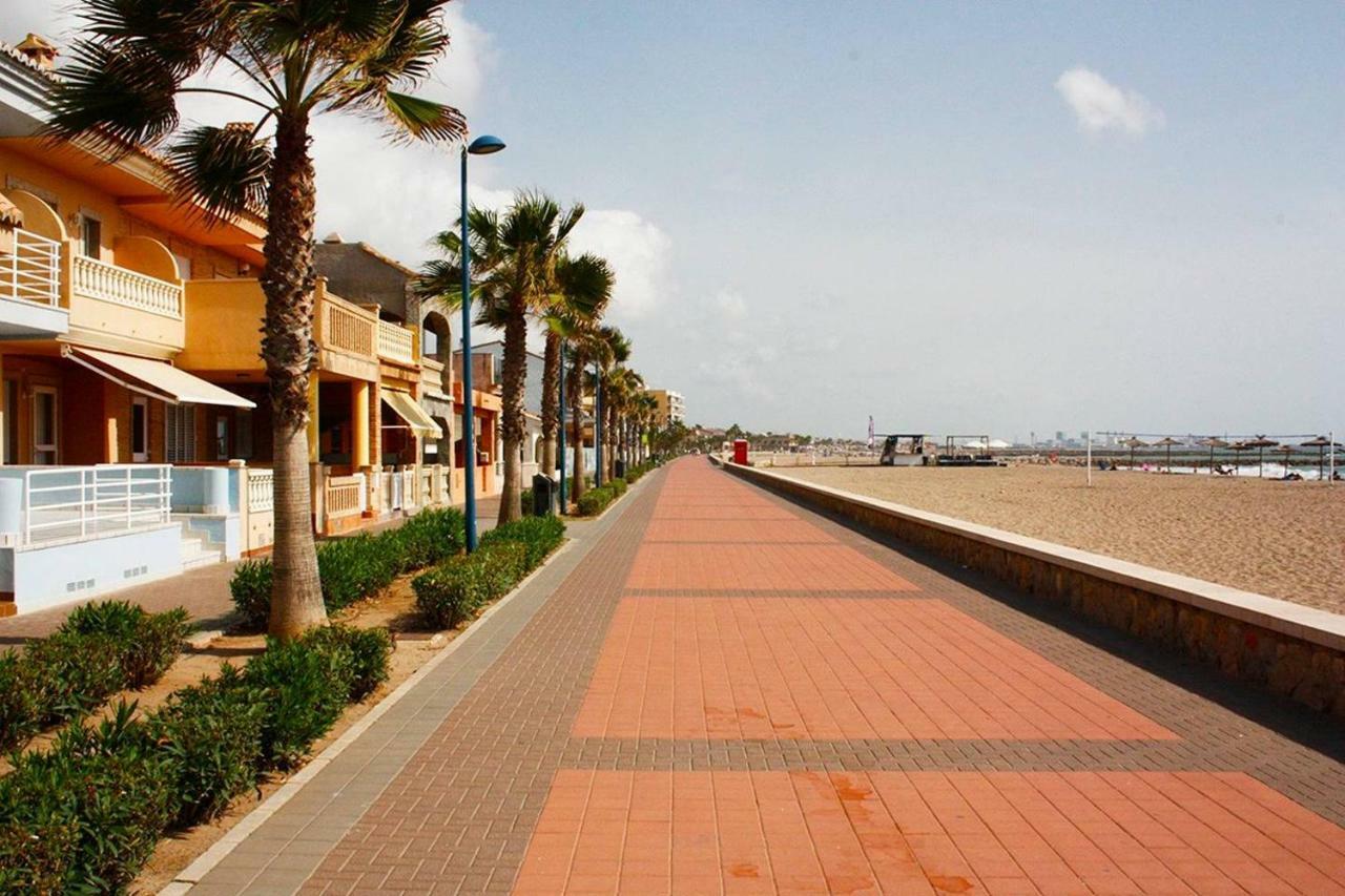 Apartamento Junto Al Mar Los Marineros Con Acceso Independiente Por Terraza Пусол Екстериор снимка